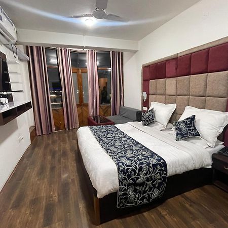 Hotel Senorita Σριναγκάρ Εξωτερικό φωτογραφία