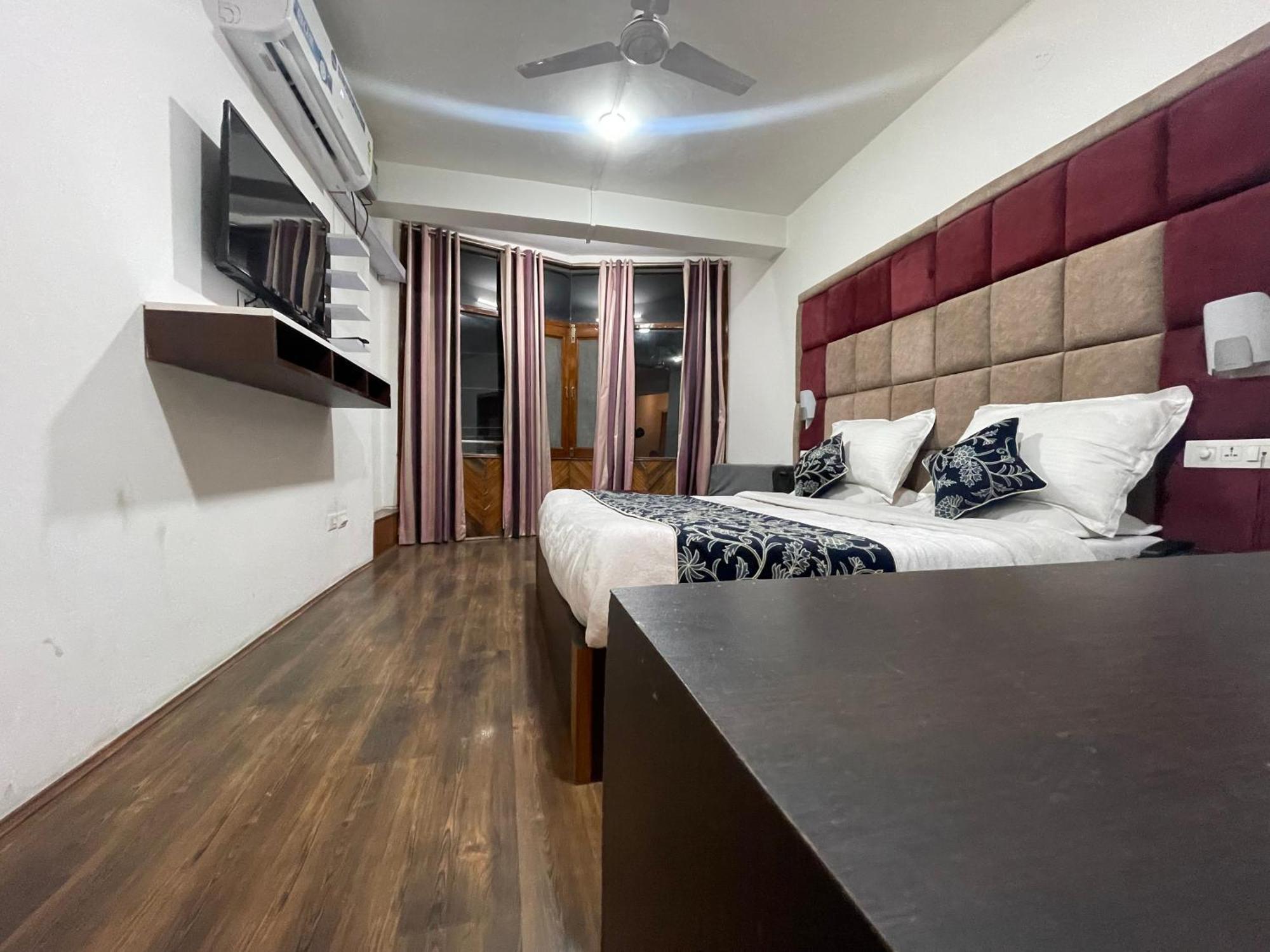 Hotel Senorita Σριναγκάρ Εξωτερικό φωτογραφία