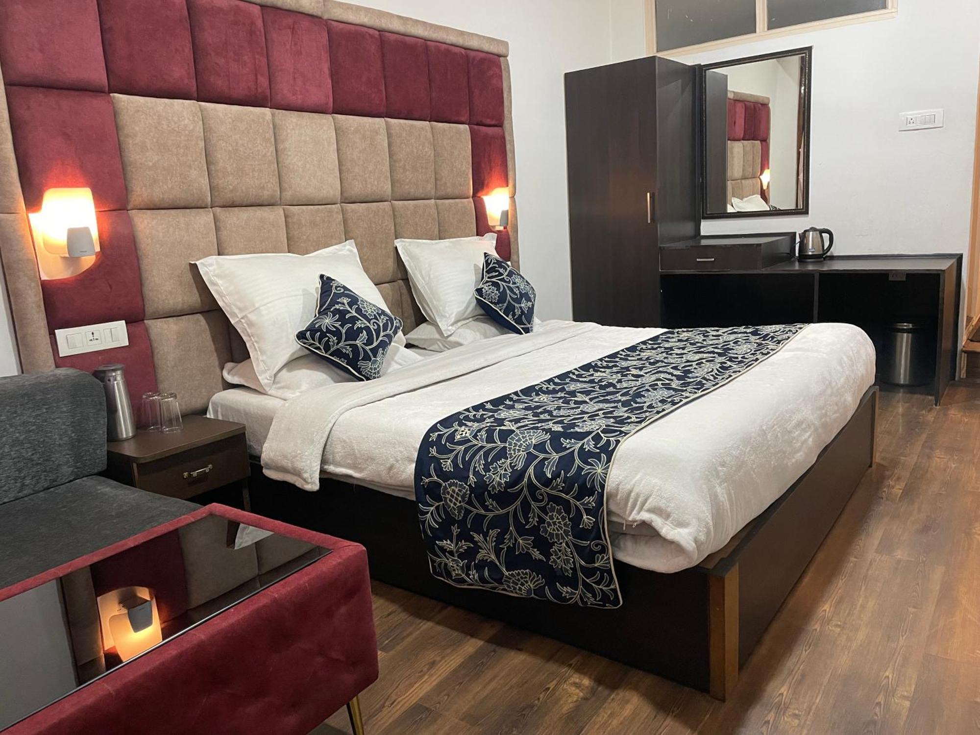 Hotel Senorita Σριναγκάρ Εξωτερικό φωτογραφία