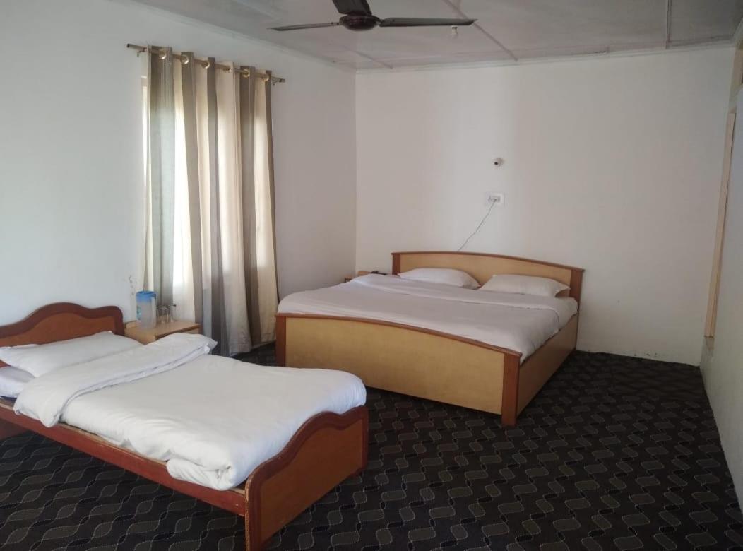 Hotel Senorita Σριναγκάρ Εξωτερικό φωτογραφία
