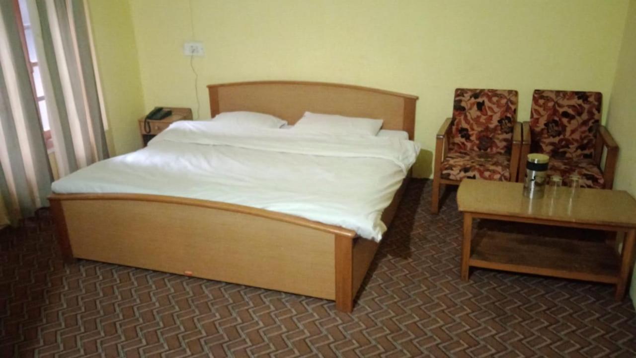 Hotel Senorita Σριναγκάρ Εξωτερικό φωτογραφία