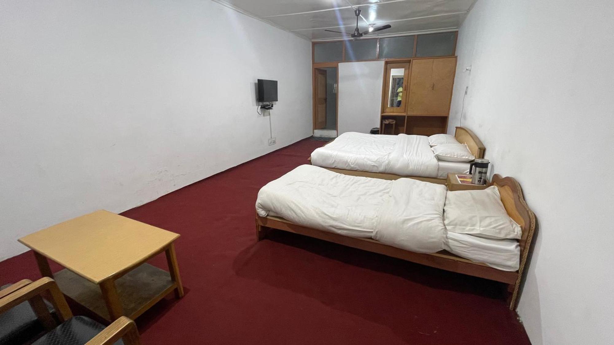 Hotel Senorita Σριναγκάρ Εξωτερικό φωτογραφία